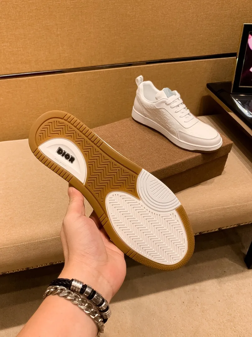 Men's shoes💰 420💰 [Dior] high-end men's shoes brand official website 1:1 latest masterpiece: the upper is made of Italian imported first-layer cowhide with a comfortable and breathable lining ➕original non-slip and wear-resistant outsole🔥, making walking more convenient and comfortable! An exclusive new model, a stunning work, a beautiful 1:1 replica [color] compared to the official quality! Create a fashionable personality to set off your uniqueness! A must-have for trendy men! Classic🔥Size: 38-44 Color: 🔥Multiple colors available🔥.